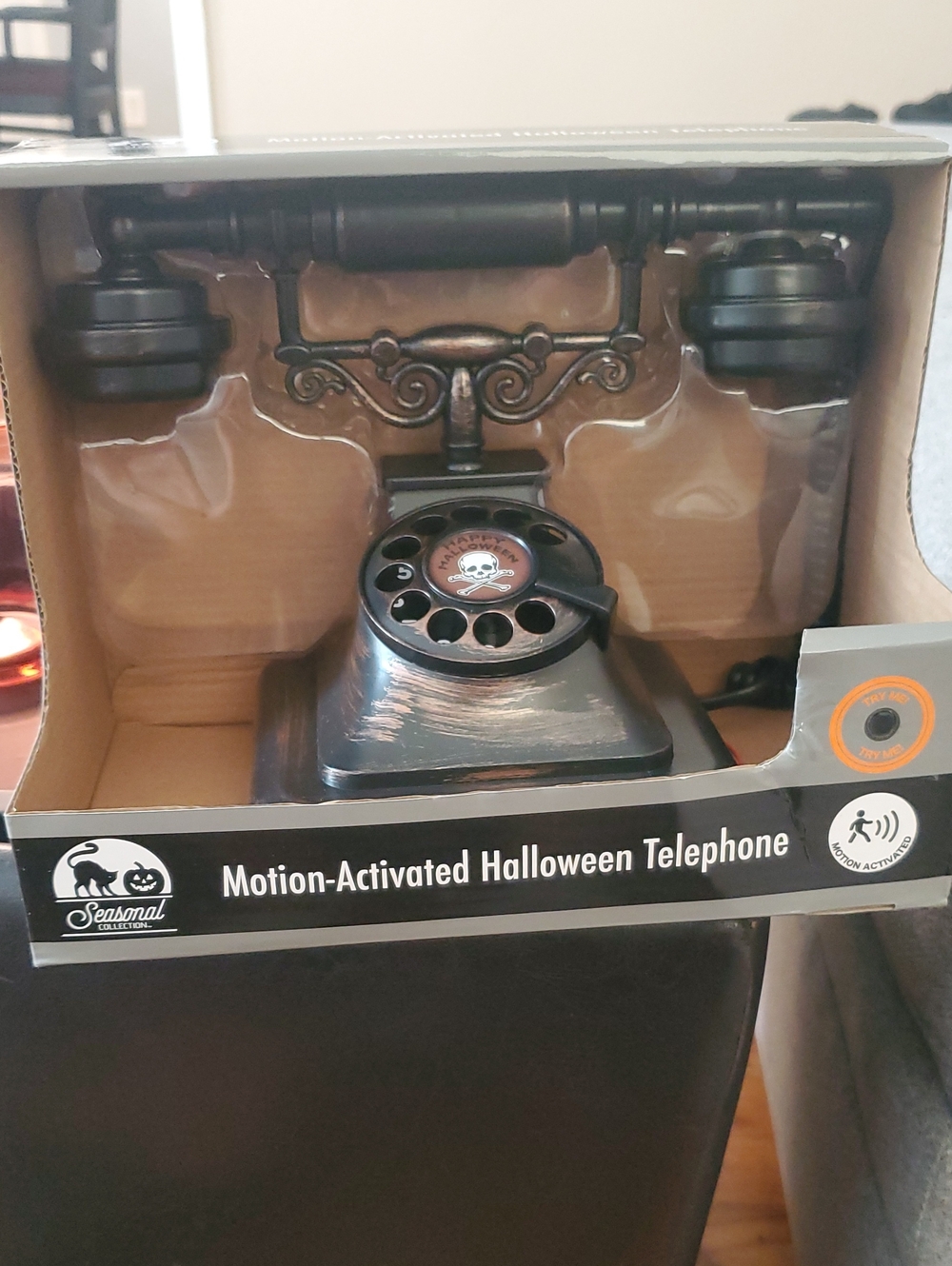 Motion-Activated Halloween Telephone - Black